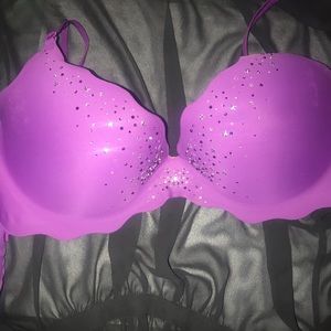 Victoria’s Secret 34D